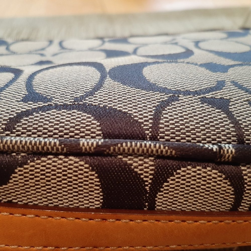 COACH mini navy canvas and tan leather bag - Picture 3 of 9